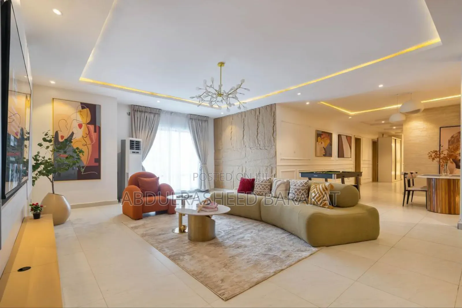 Luxurious 3bedroom Apartment With Rooftop Pool/Gym Snooker Board in Lekki Phase 1