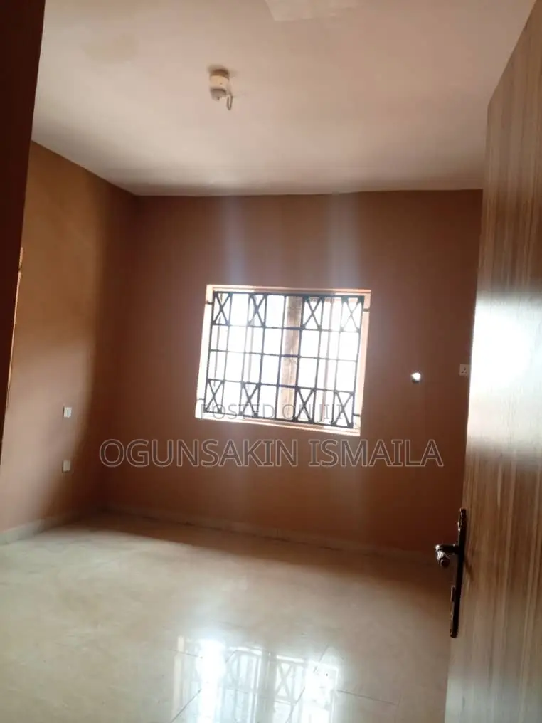 3bdrm Block of Flats in Anthony Enahoro for sale in Ogba