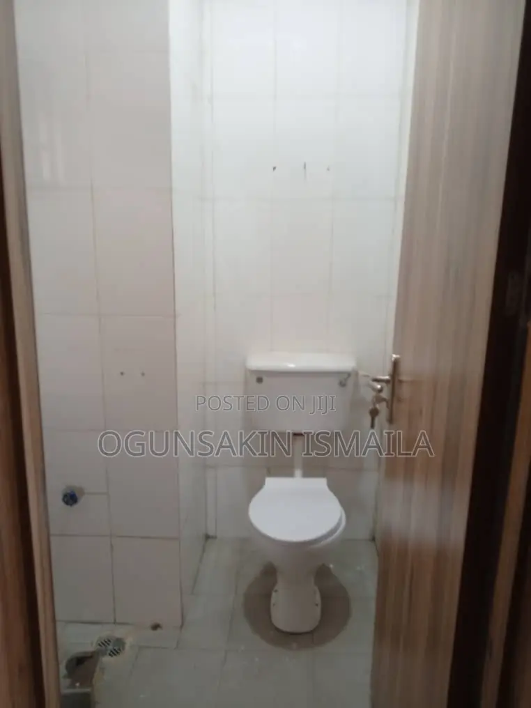 3bdrm Block of Flats in Anthony Enahoro for sale in Ogba