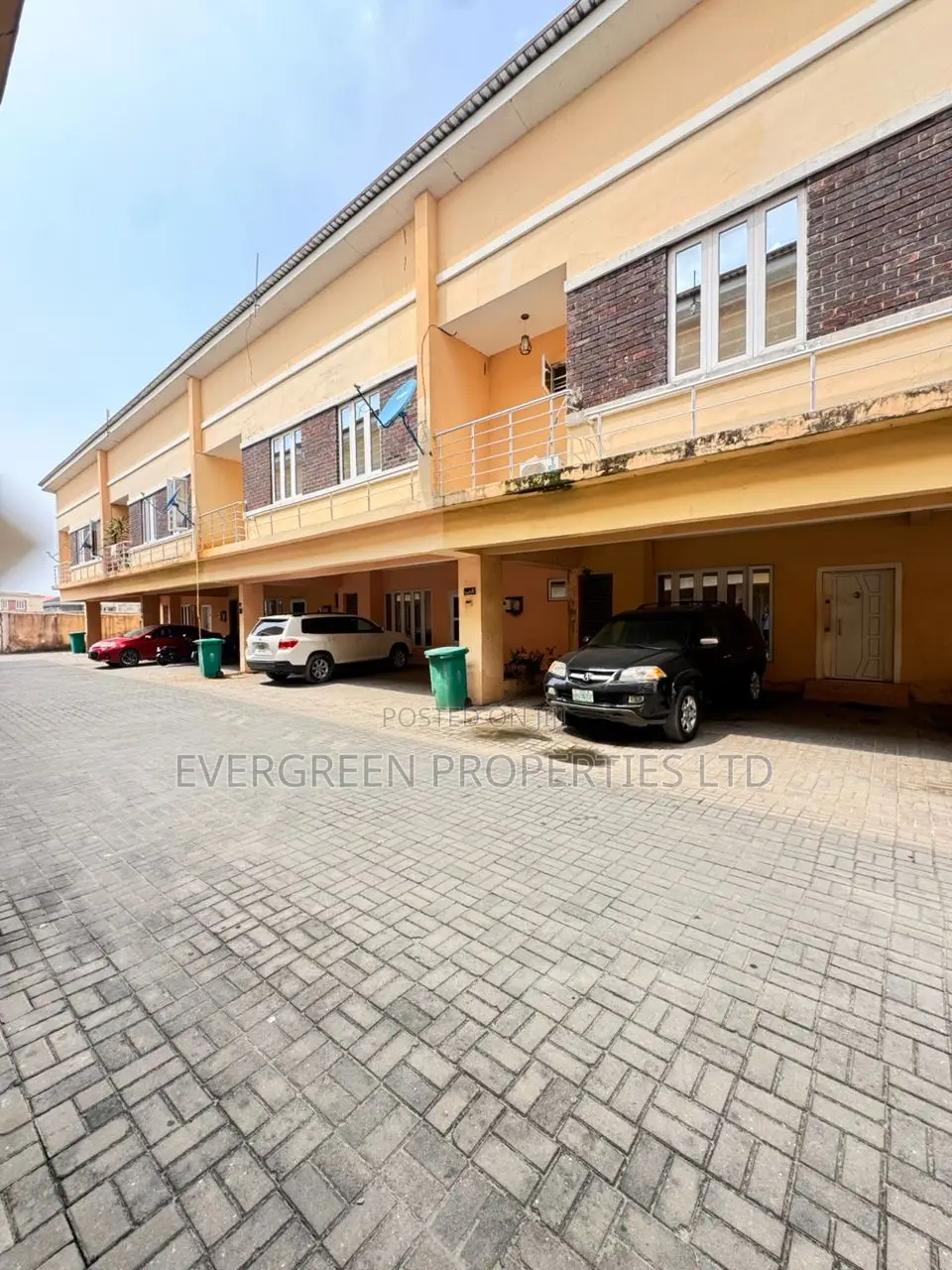 3bdrm Townhouse/Terrace in Lekki Expressway for sale in Lekki Expressway