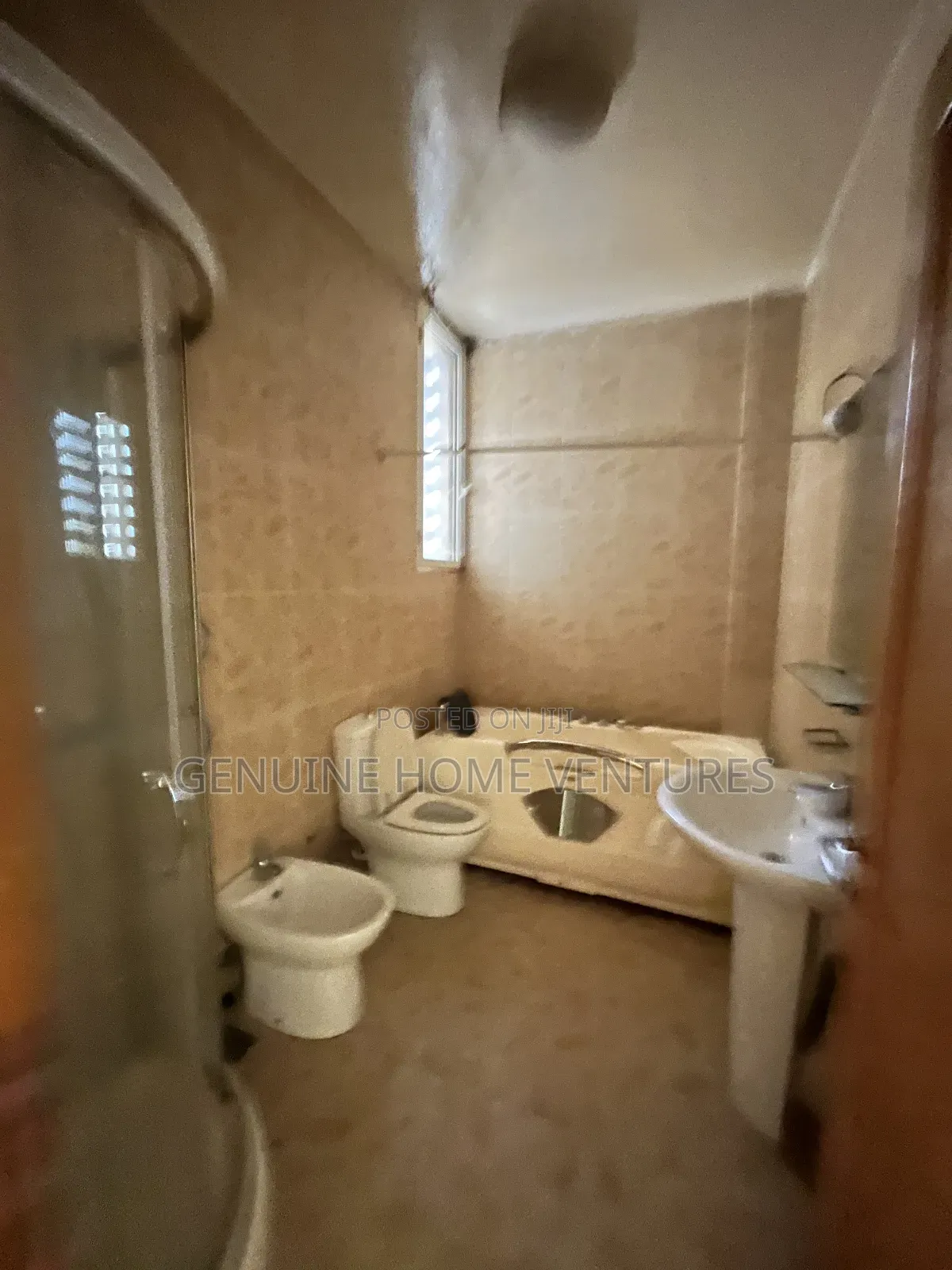 3bdrm Apartment in Ikoyi, Awolowo Road for rent in Awolowo Road
