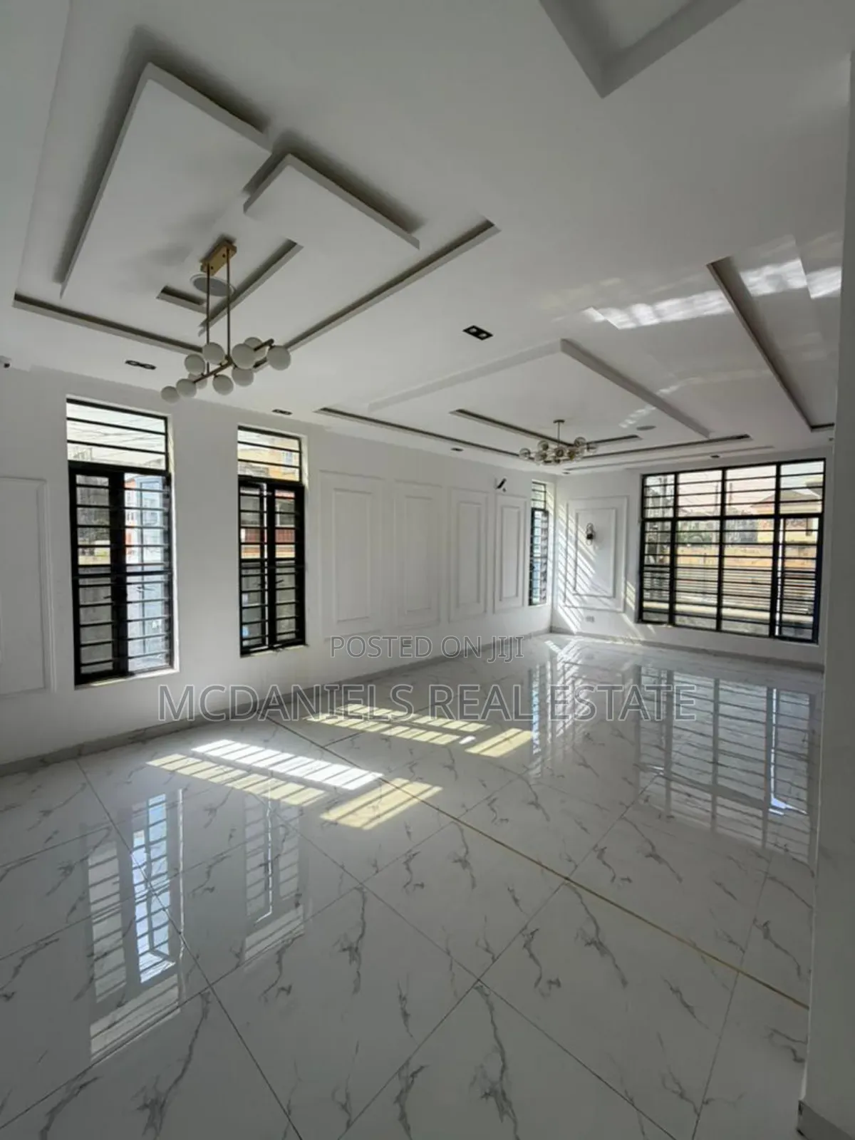 5bdrm Duplex in Osapa london for sale in Osapa london