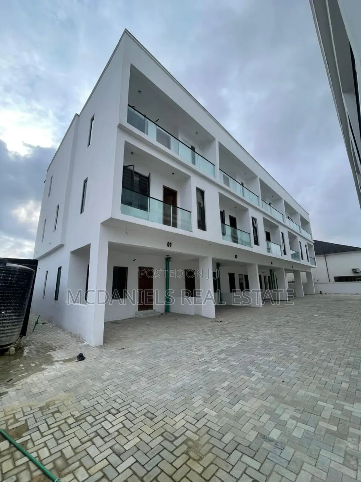4bdrm Duplex in Osapa london for sale in Osapa london