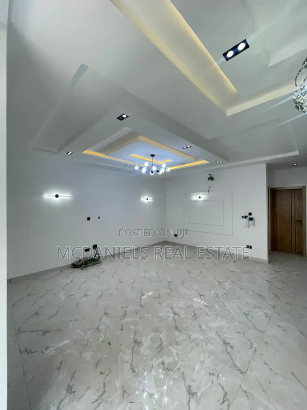 4bdrm Duplex in Ologolo for sale in Ologolo