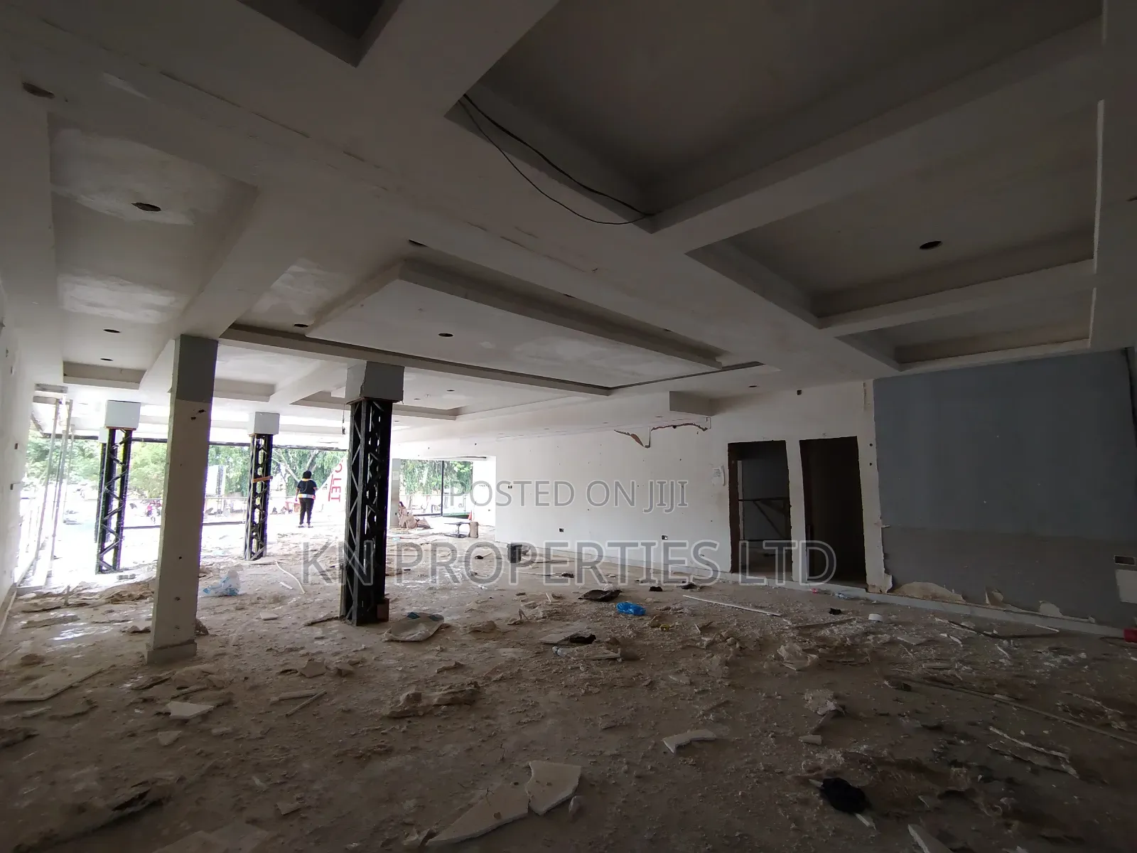 For Rent 180 SQM Meters for Commercial Purposes in Wuse 2