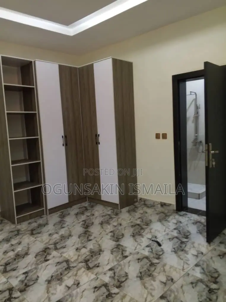 3bdrm Block of Flats in Greenville Estate, Isheri North for sale in Isheri North