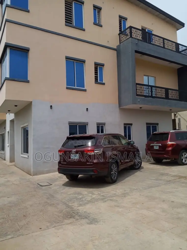 3bdrm Block of Flats in Greenville Estate, Isheri North for sale in Isheri North