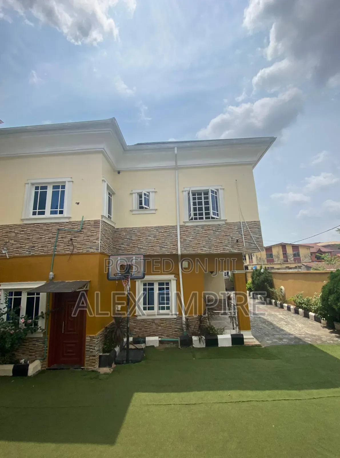 6bdrm Duplex in Ago Palace for sale in Ago Palace