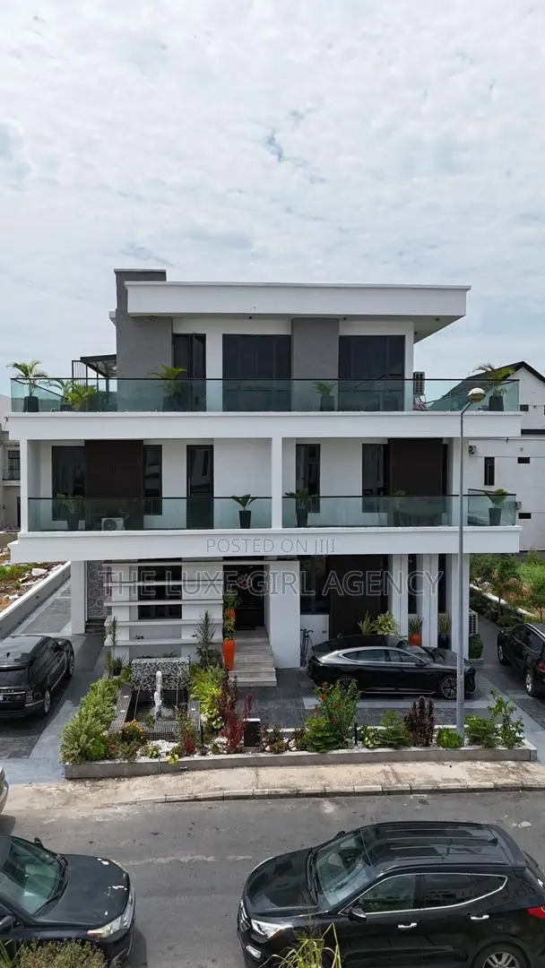 5bdrm Duplex in Cowrie Creek Estate, Lekki for rent in Lekki