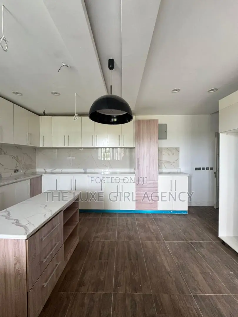 5bdrm Duplex in Cowrie Creek Estate, Lekki for rent in Lekki