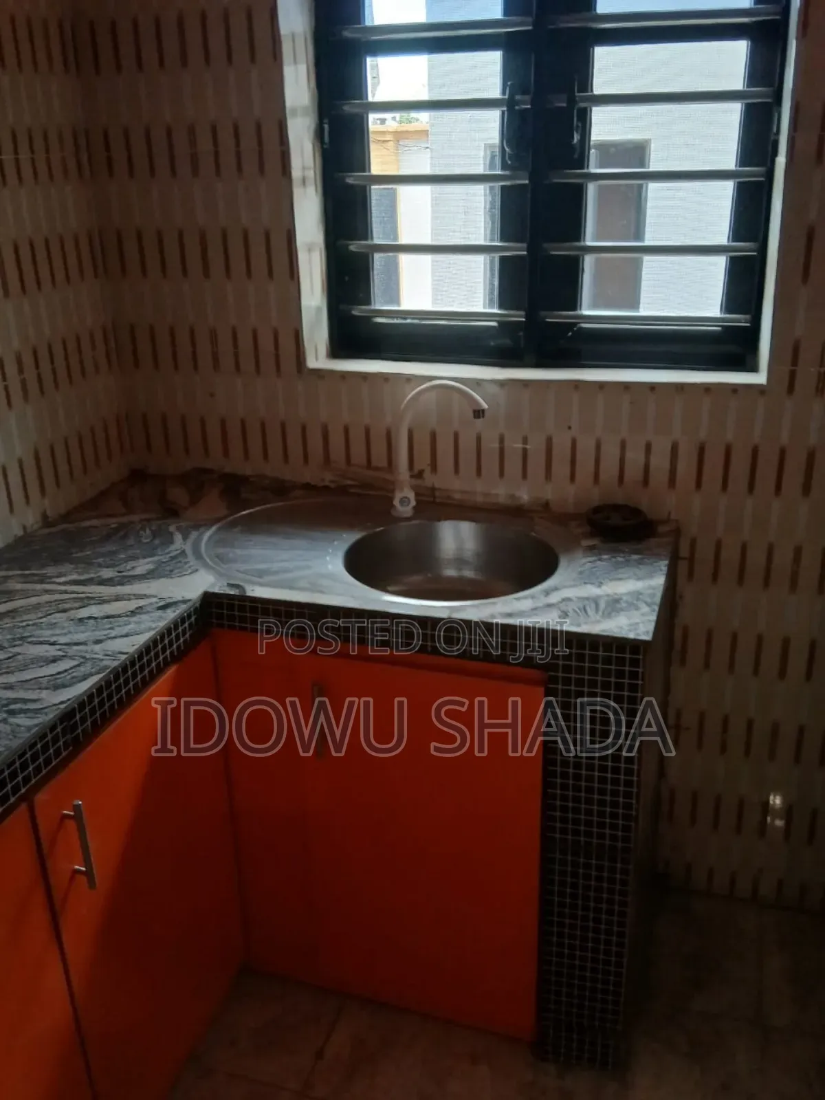 3bdrm Apartment in Ipaja Road for rent in Ipaja Road