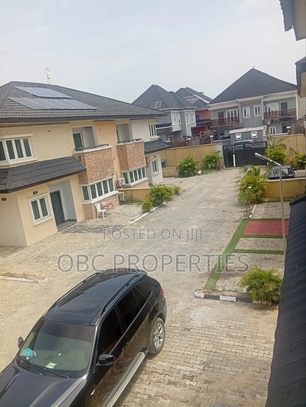 4bdrm Duplex in Chevron for sale in Chevron