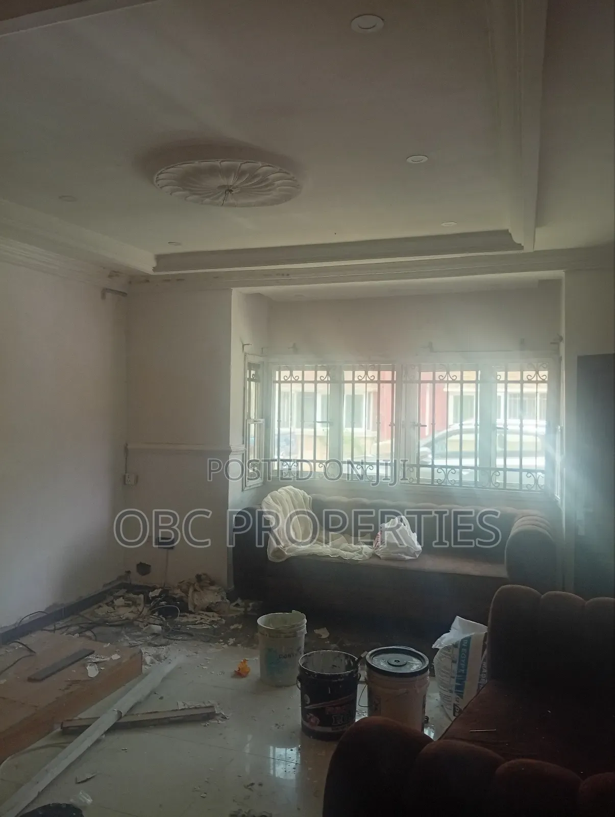 4bdrm Duplex in Chevron for sale in Chevron