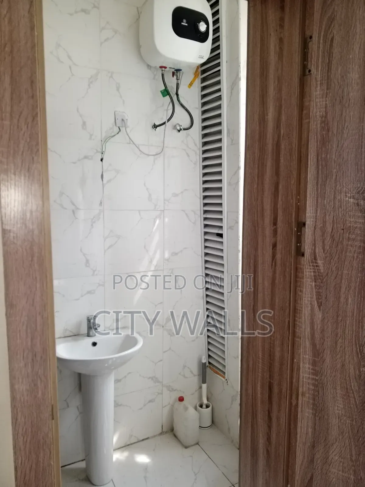 Furnished 2bdrm Block of Flats in Harris Drive, VGC / Ajah for rent in VGC / Ajah