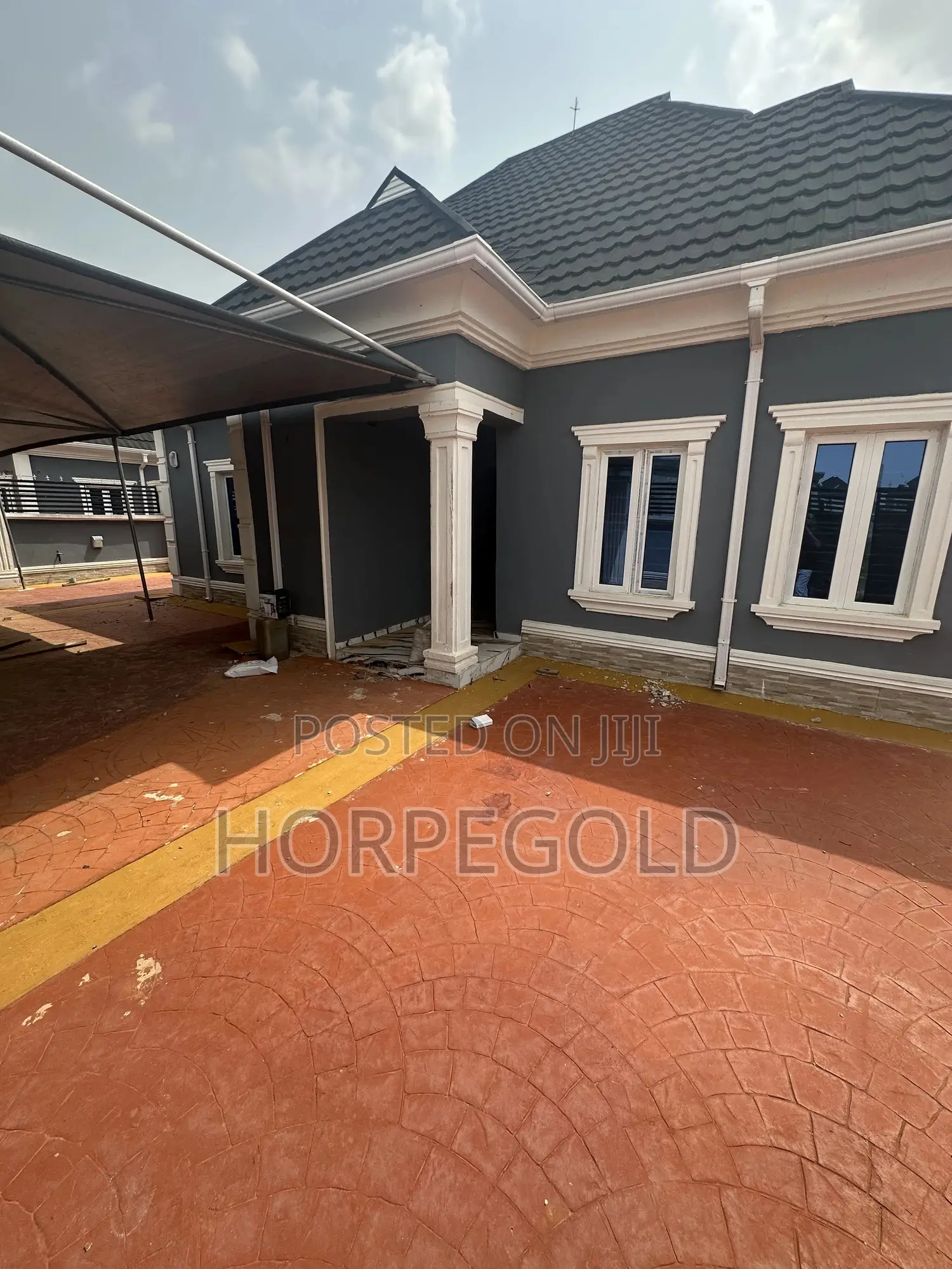 3bdrm Bungalow in Arcview, Alagbado for sale in Alagbado