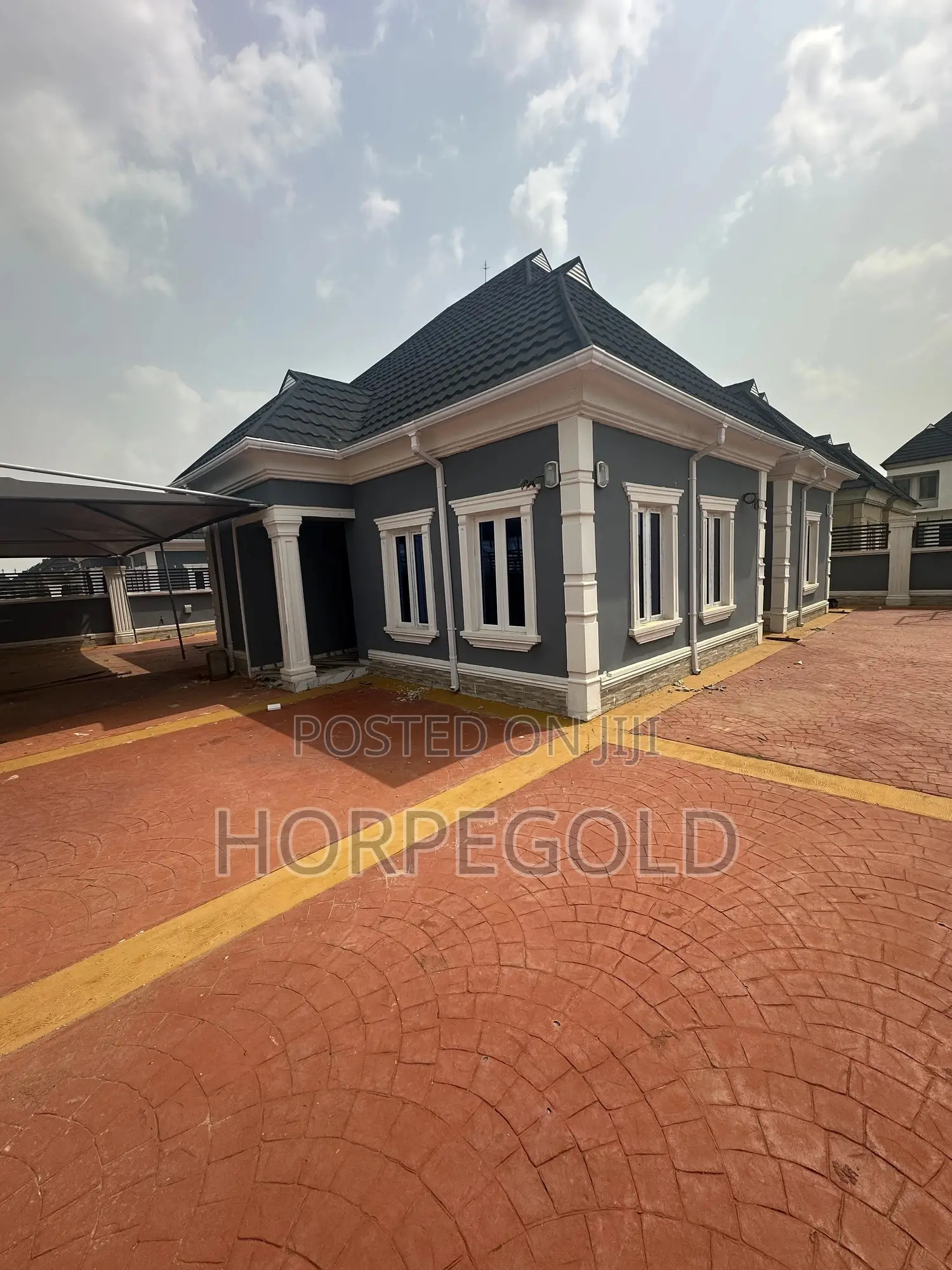 3bdrm Bungalow in Arcview, Alagbado for sale in Alagbado
