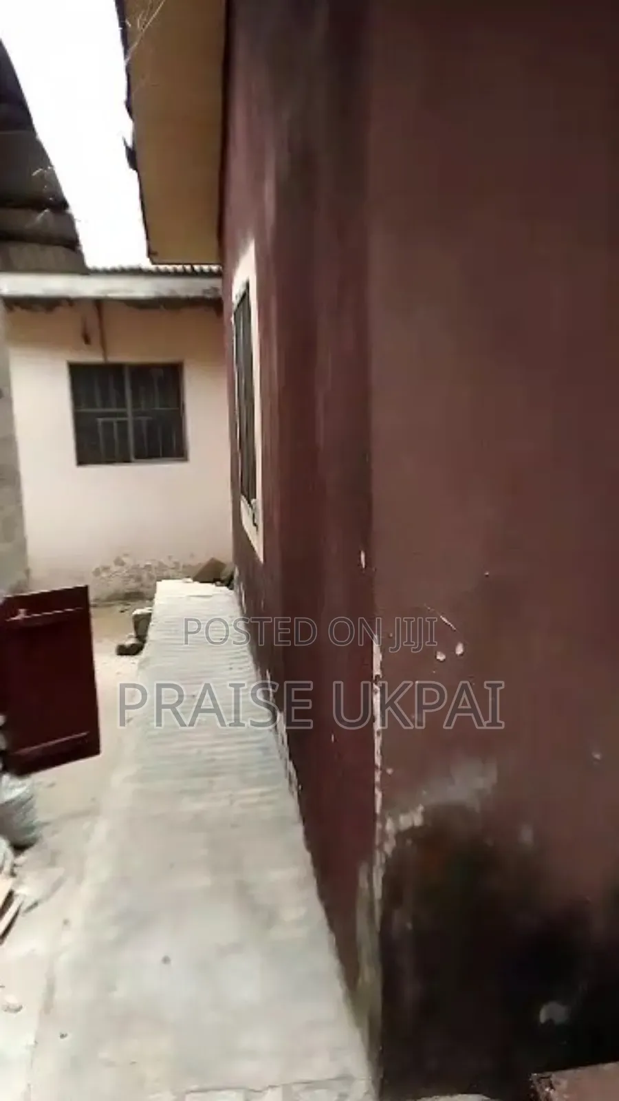 3bdrm Block of Flats in Adeba, Lakowe for sale in Lakowe