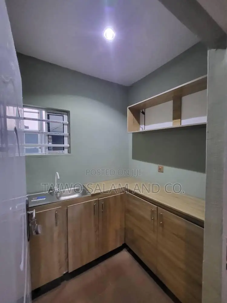 3bdrm Bungalow in Oluyole Estate for sale in Oluyole Estate