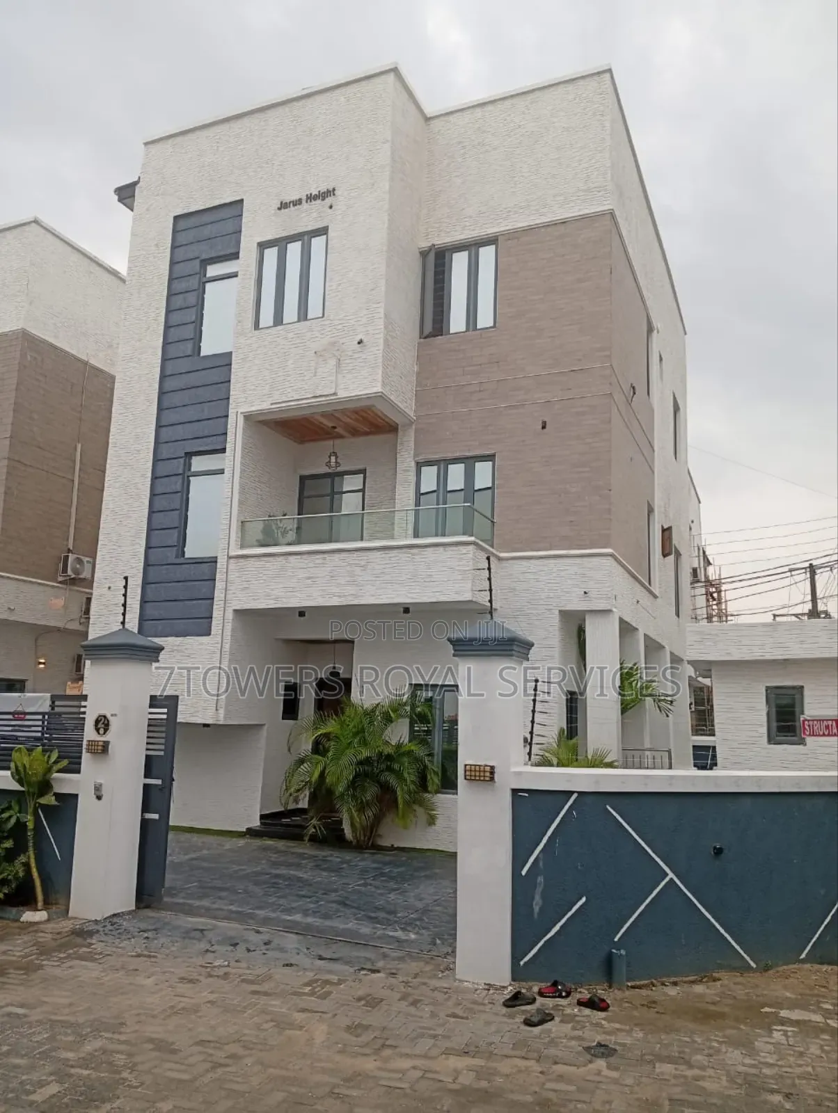 5bdrm Duplex in Off Ado Road, Badore for sale in Badore