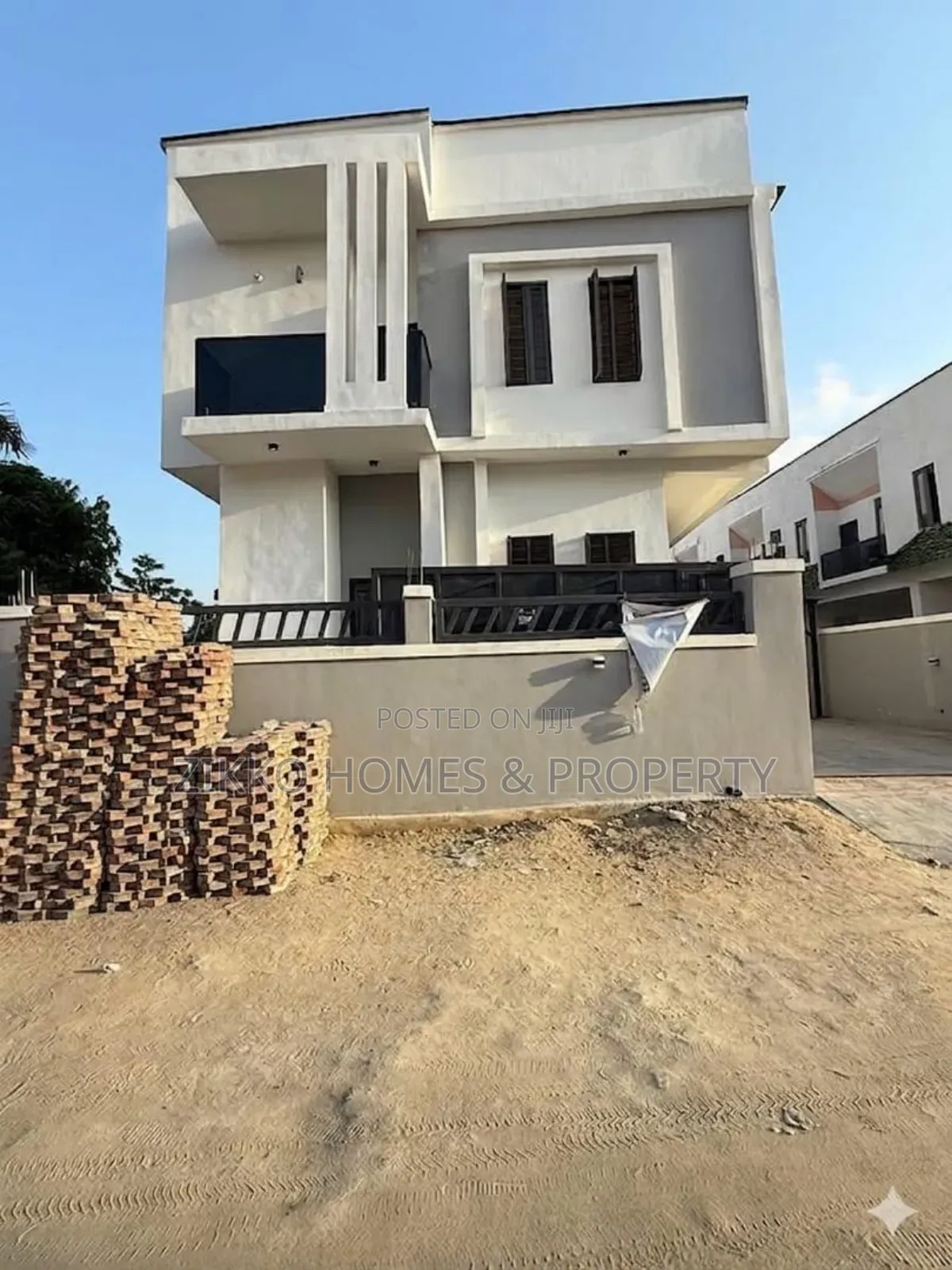 5bdrm Duplex in Ajah, Lekki for sale in Lekki
