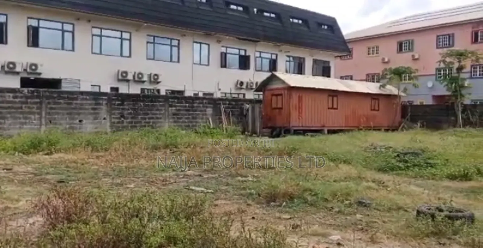 Full Plot of 650sqm Directly on Monastery Rd, Sangotedo for Sale in Sangotedo