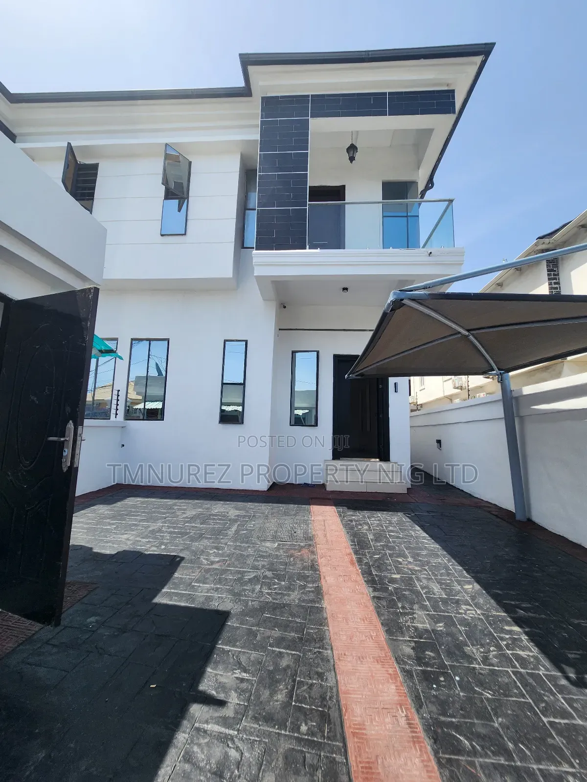 4bdrm Duplex in Chevron for rent in Chevron