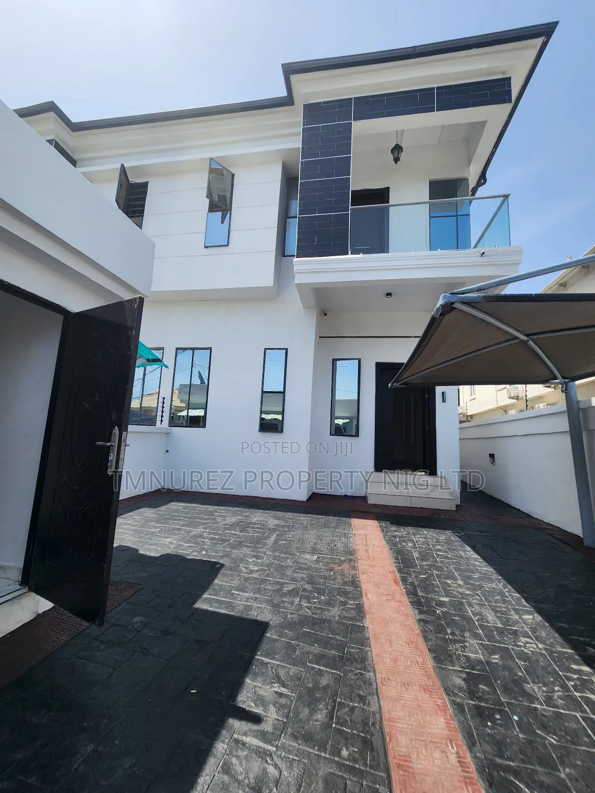 4bdrm Duplex in Chevron for rent in Chevron