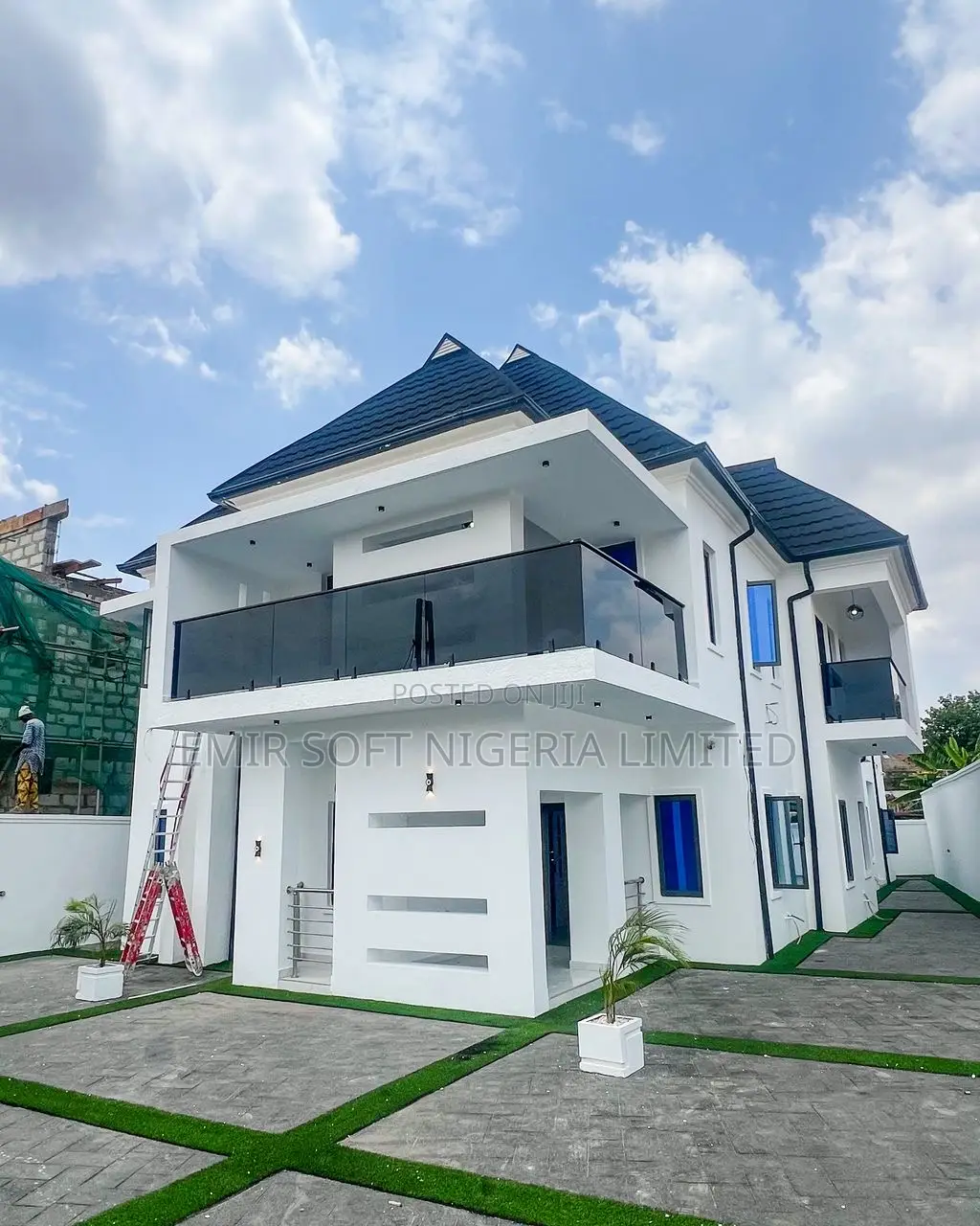 4bdrm Duplex in Oluyole Estate for sale in Oluyole Estate