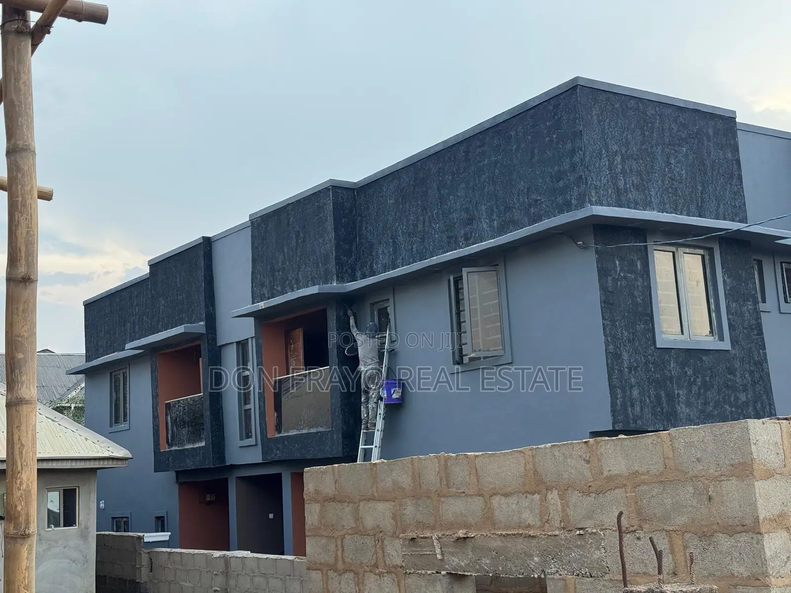 8bdrm Block of Flats in Almond Estate Akobo for sale in Akobo