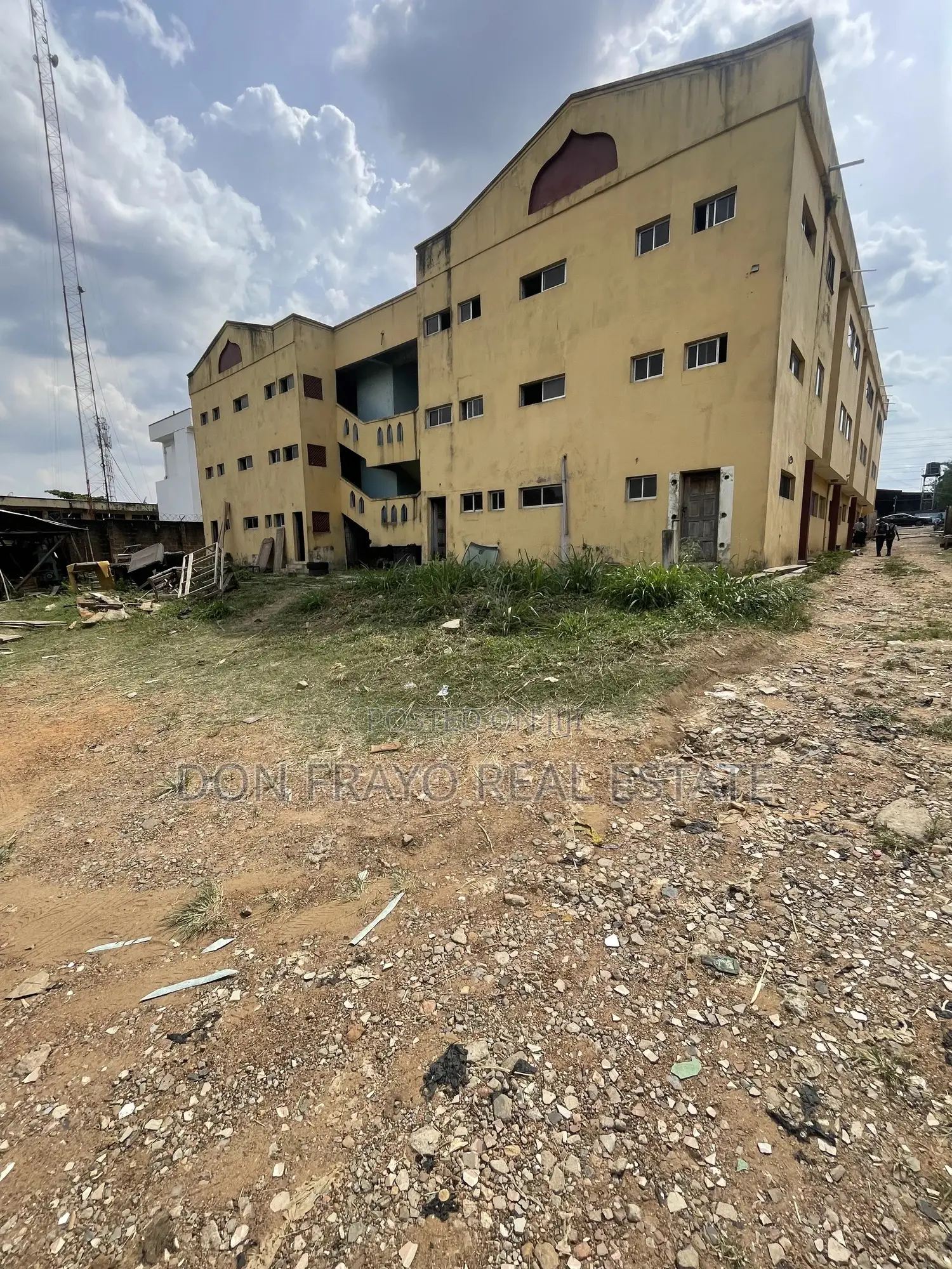 24 Room Commercial Building for Sale at Awolowo Junction Bodija Ibadan in Bodija