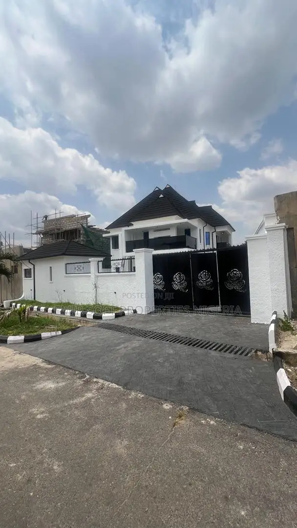 4bdrm Duplex in Star Gate Oluyole for sale in Oluyole Estate