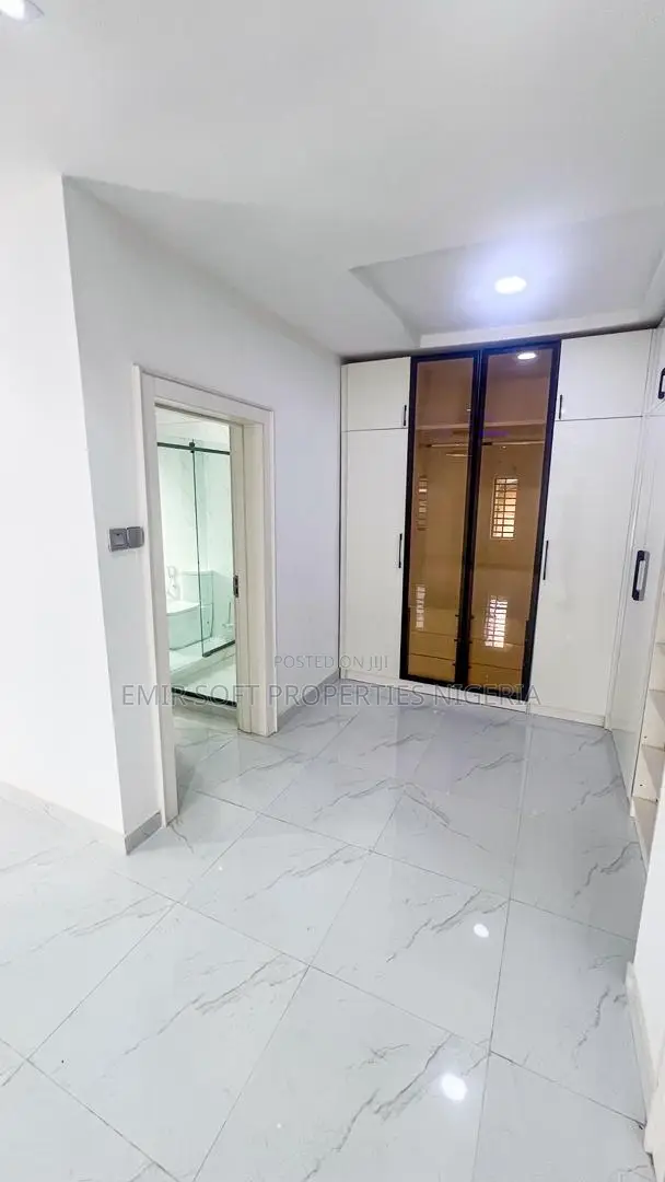 4bdrm Duplex in Star Gate Oluyole for sale in Oluyole Estate