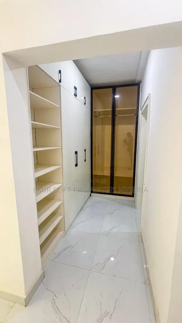 4bdrm Duplex in Star Gate Oluyole for sale in Oluyole Estate