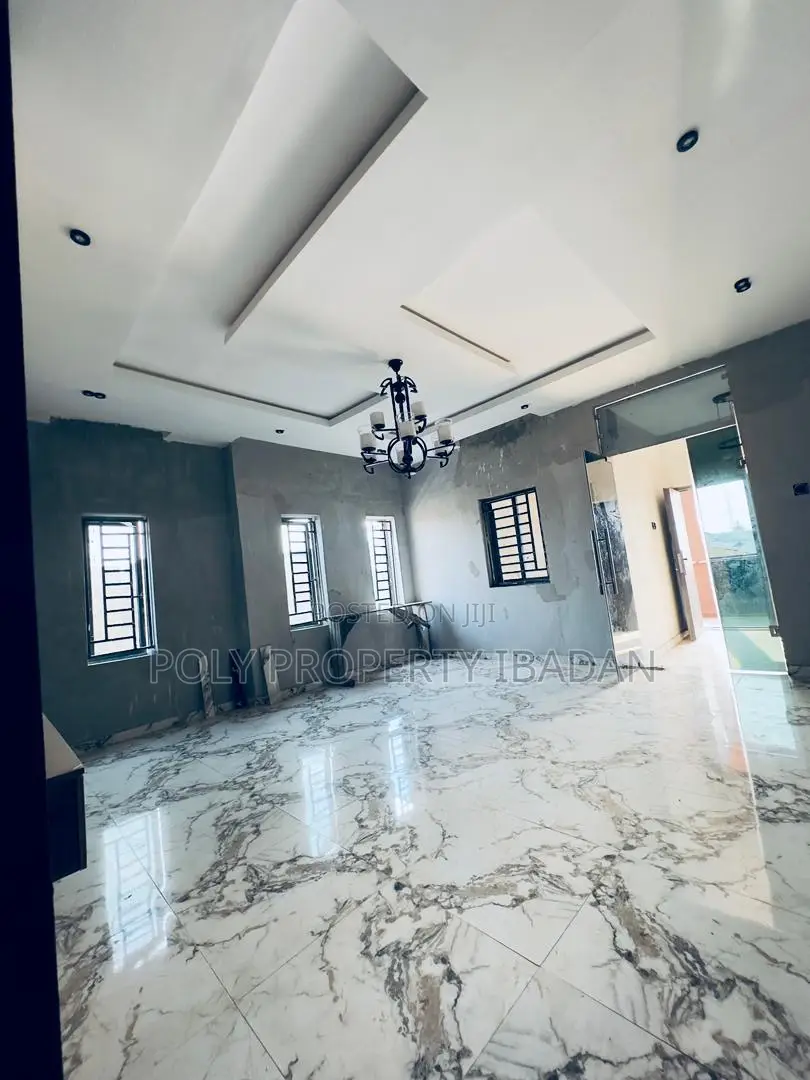 3bdrm Apartment in Olapade Estate, Ibadan for rent in Ibadan