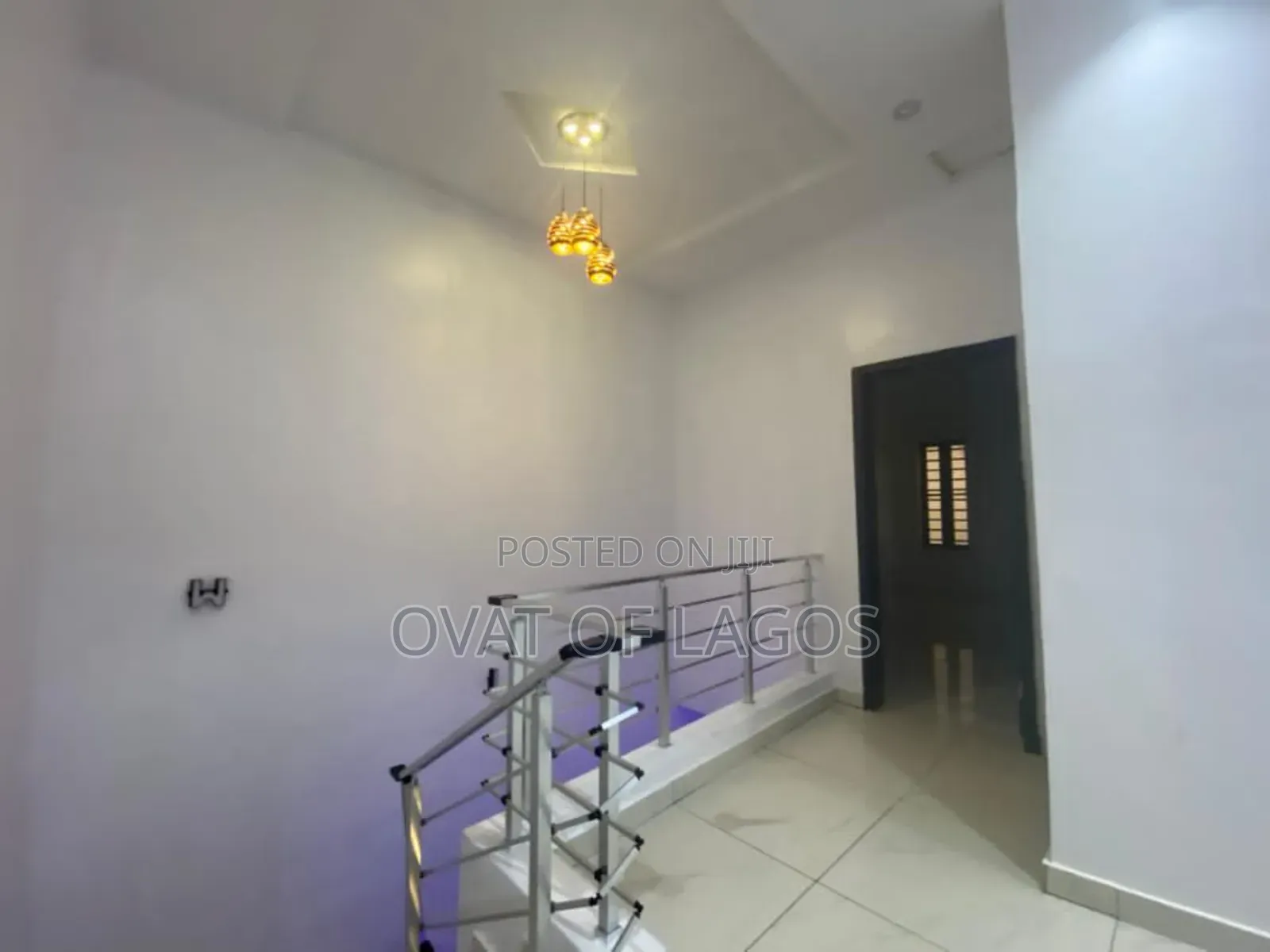 4bdrm Duplex in Chevron for rent in Chevron