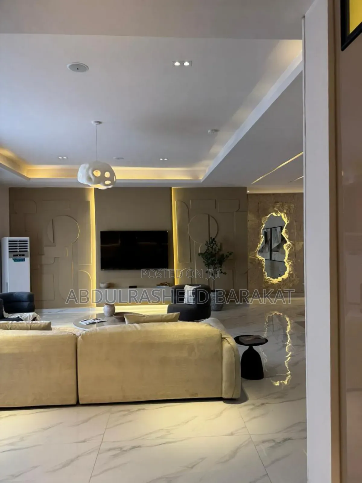 Beautiful Luxurious 2bedroom Apartment With Ps5 and Swimming Pool in Lekki Phase 1