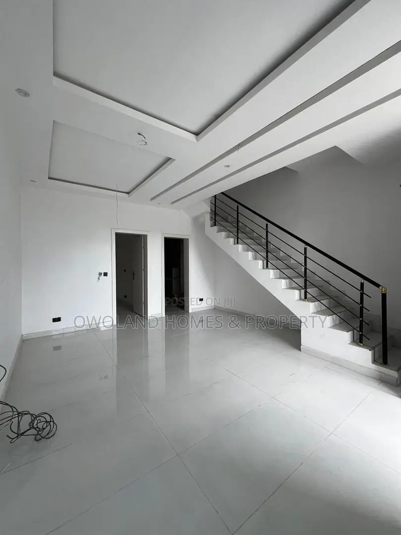 3bdrm Duplex in Lekki Scheme 2 for rent in Lekki