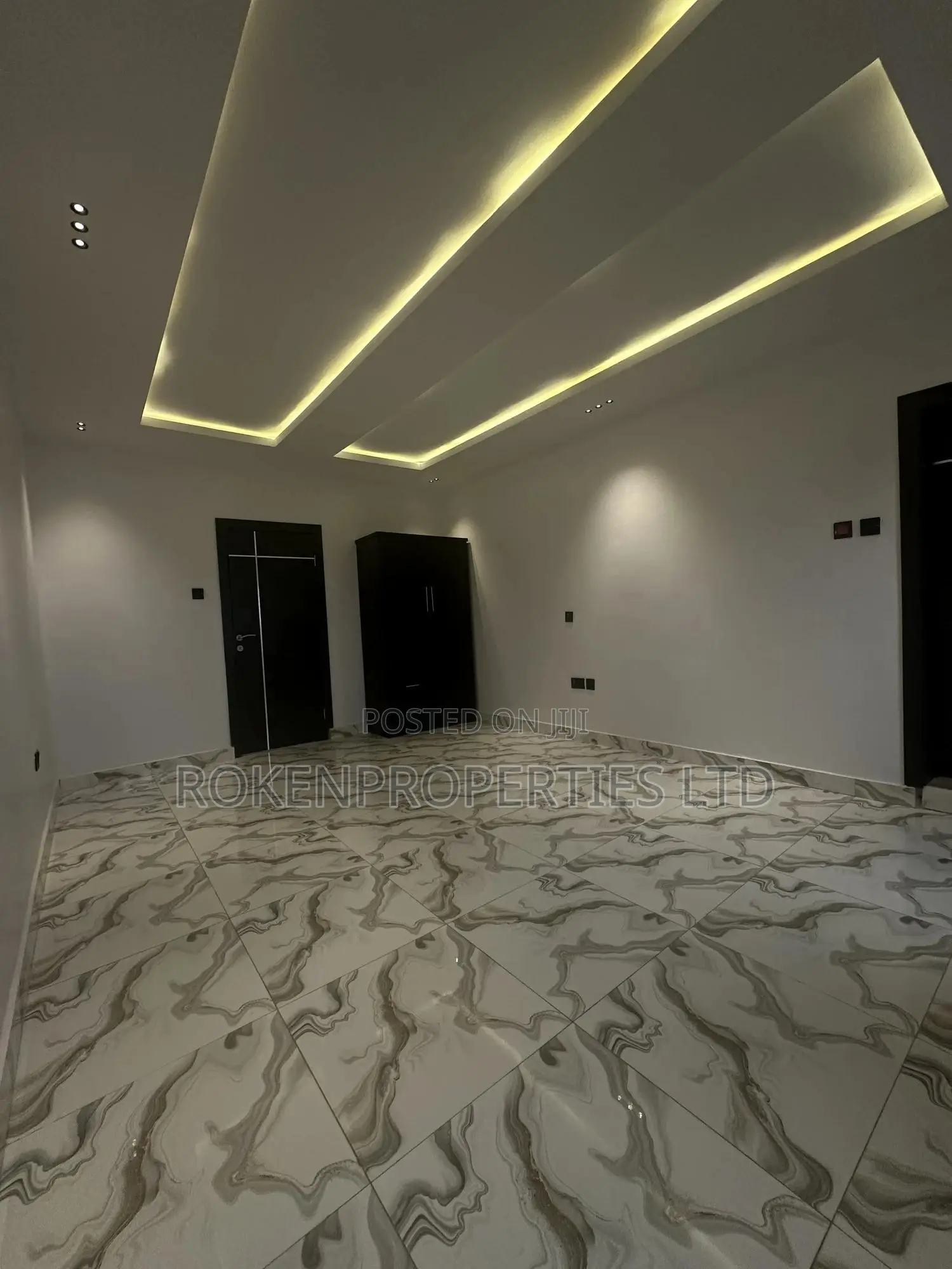 4bdrm Duplex in Emmanuel Estate, Idishin for sale in Idishin
