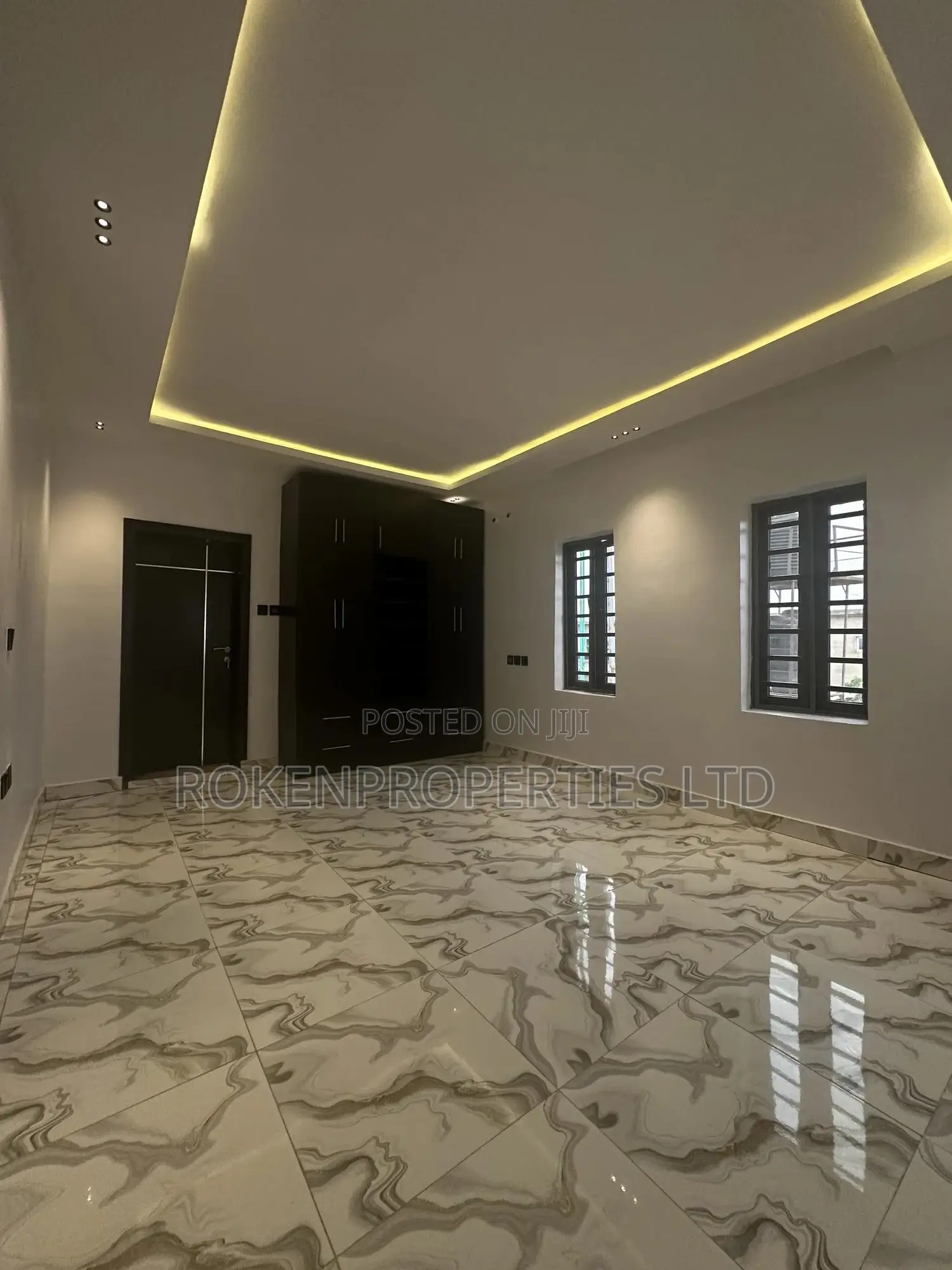 4bdrm Duplex in Emmanuel Estate, Idishin for sale in Idishin