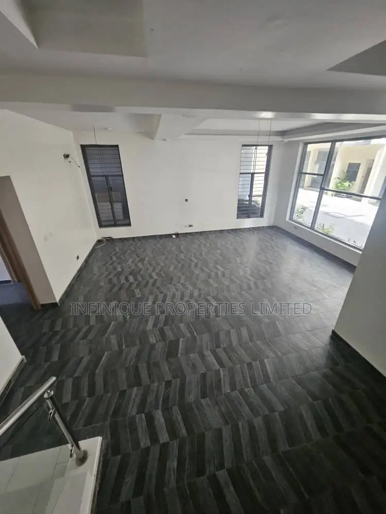 4bdrm Maisonette in Oba Amusa Estate, Victoria Island Extension in Victoria Island Extension