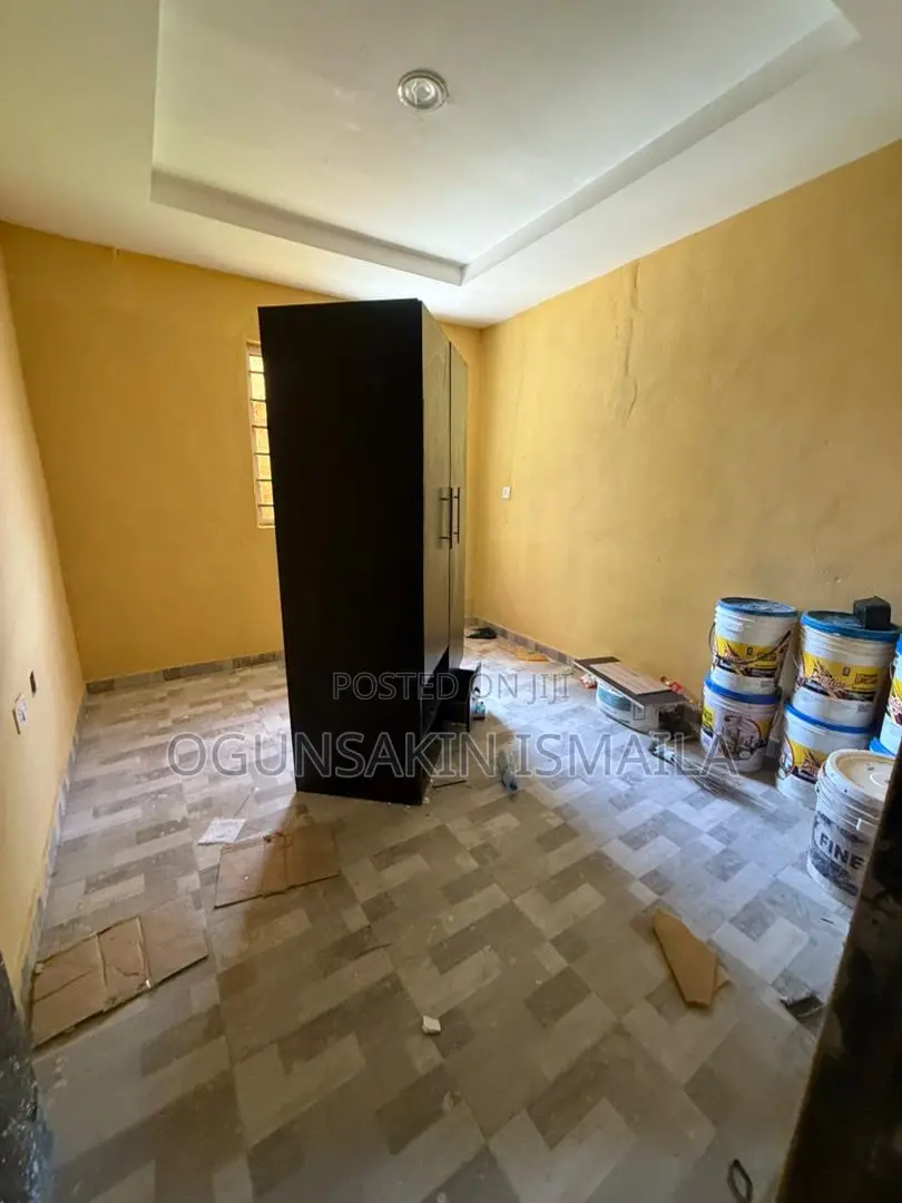 3bdrm Block of Flats in Mko Abiola Garden for rent in Alausa