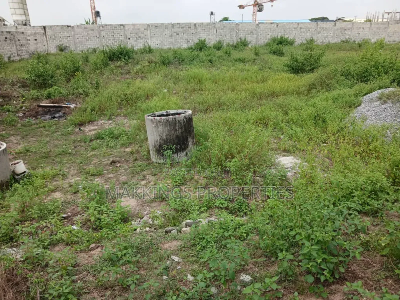 Just Out! Hotest Distress Land In Ibeju-lekki For Sale, 50% Discount! in Akodo