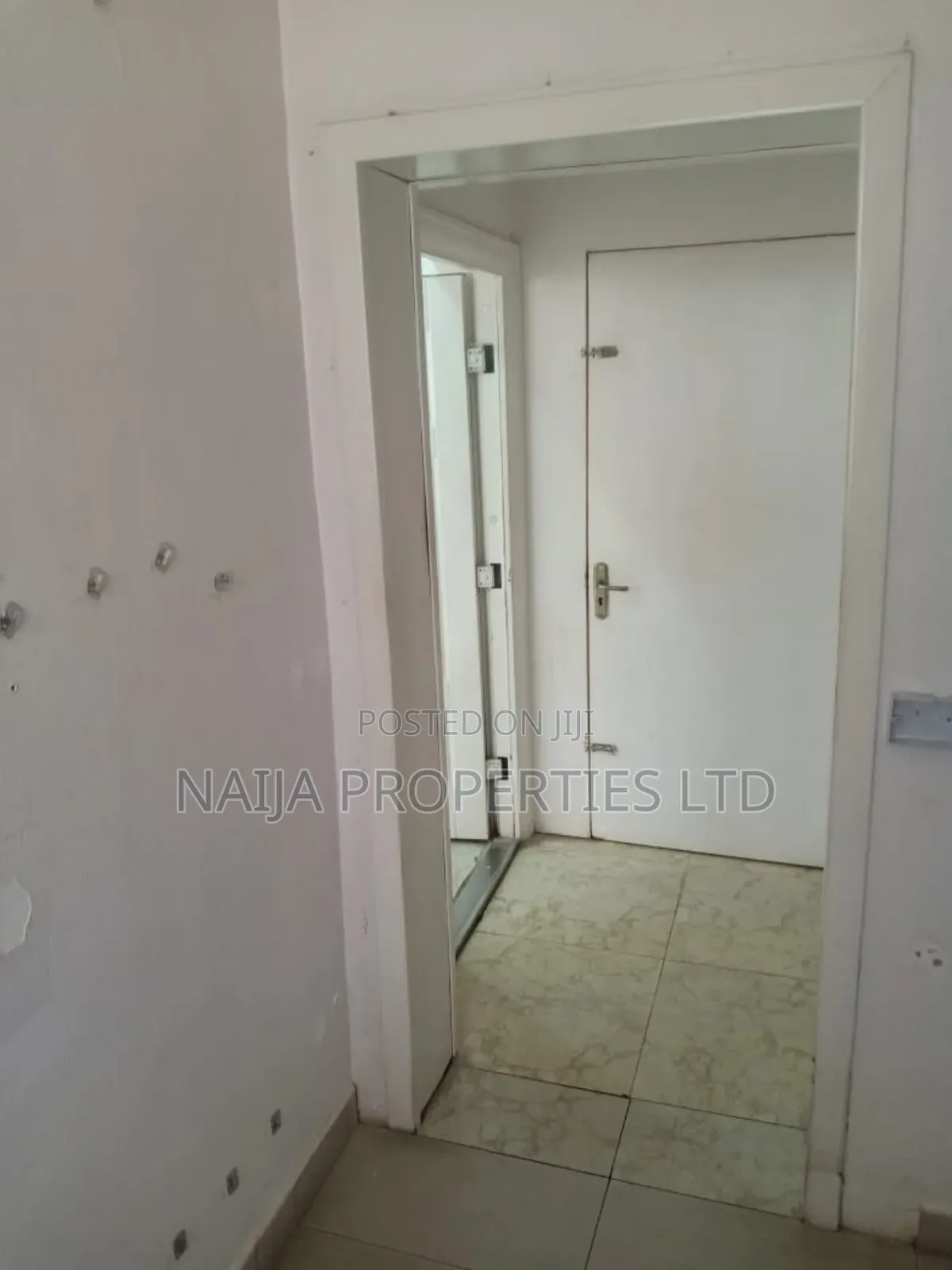 1bdrm Shared Apartment in Agungi for rent in Agungi