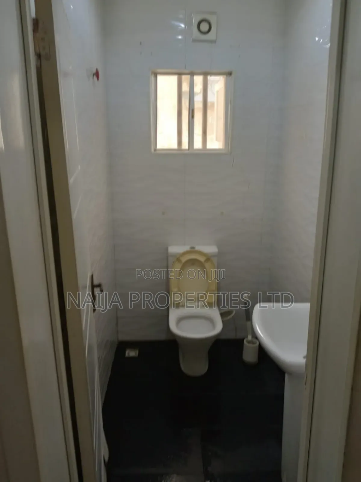 1bdrm Shared Apartment in Agungi for rent in Agungi