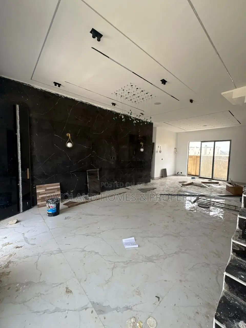 5bdrm Duplex in Lekki Phase 1 for sale in Lekki Phase 1
