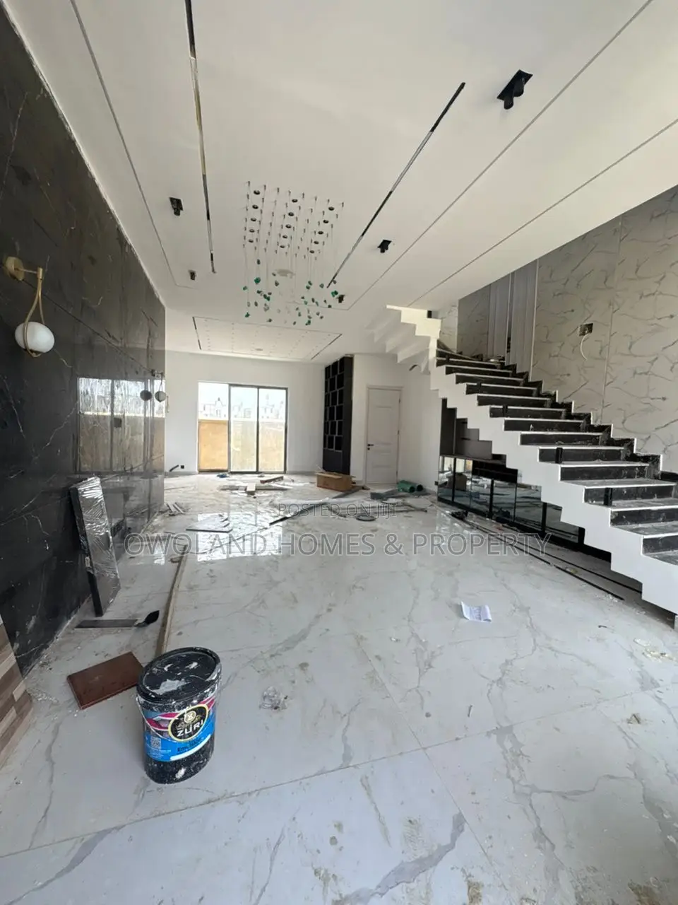 5bdrm Duplex in Lekki Phase 1 for sale in Lekki Phase 1