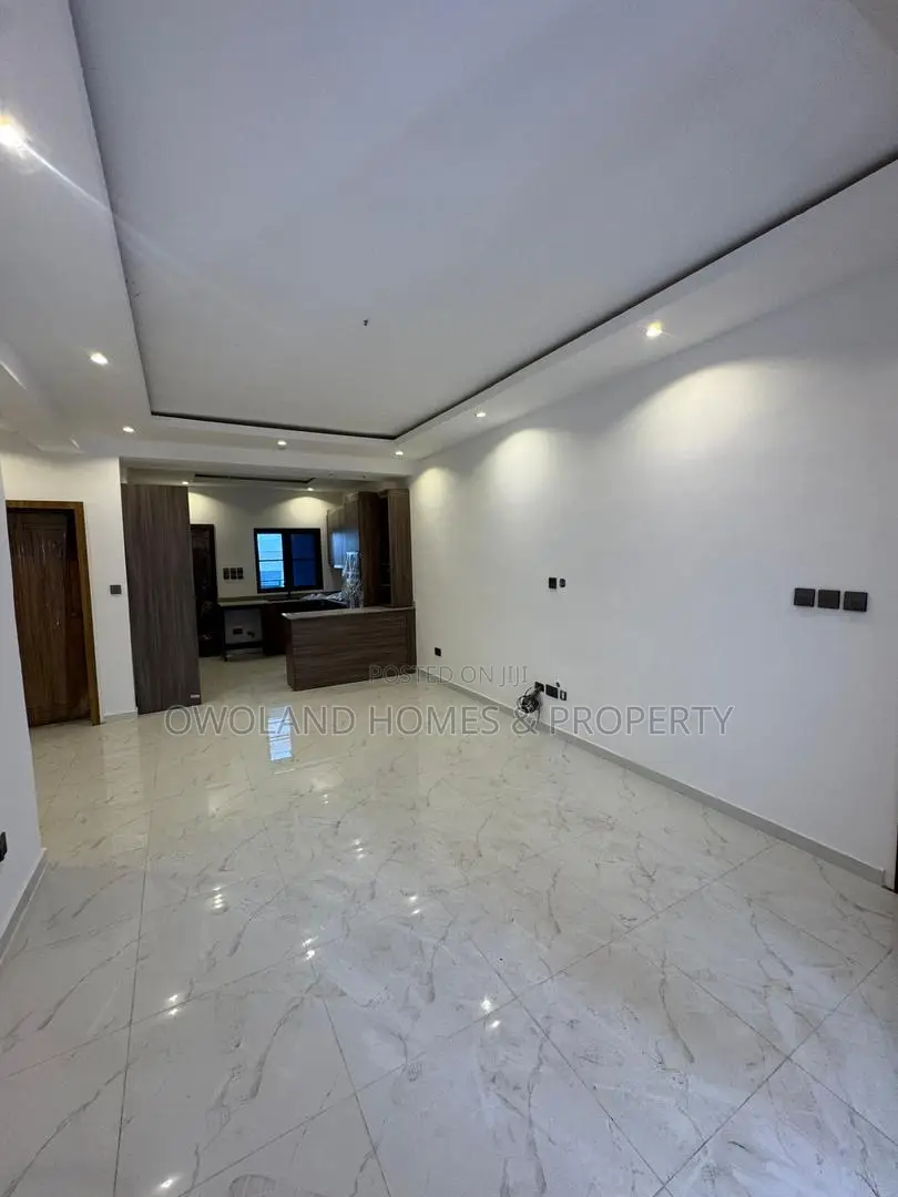 3bdrm Duplex in Ikate Estate for sale in Ikate