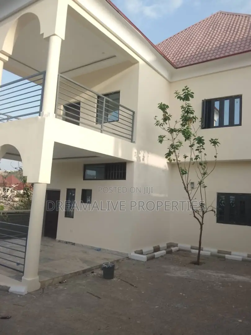 4bdrm Duplex in Gwarinpa for rent in Gwarinpa