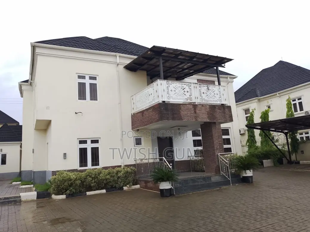 5bdrm Duplex in Admiralty Estate, Asokoro for sale in Asokoro