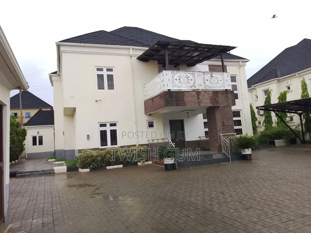 5bdrm Duplex in Admiralty Estate, Asokoro for sale in Asokoro